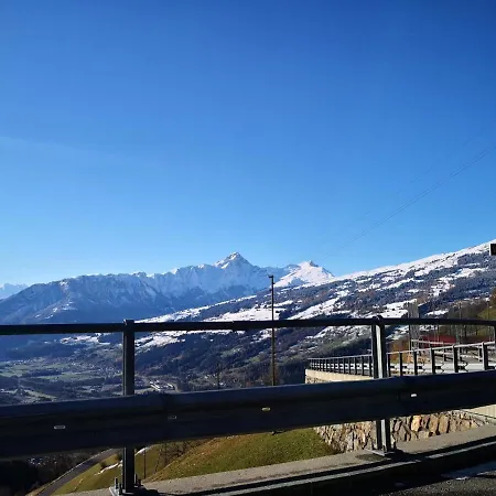 On A Quiet Location, Beautiful, Spacious Holidayhouse, Only For Holidays, With A Fantastic View, Perfect For Skiing, Walking And Hiking 別荘